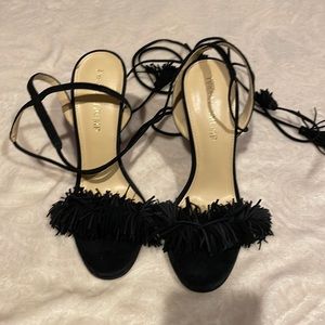 Ann Taylor wrap Pom Pom heels size 6